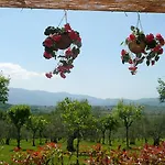 Il Bruco In سان دوناتو فال دي كومينو