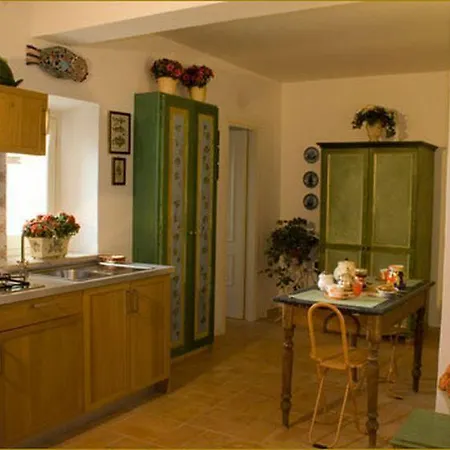 Bed & Breakfast Il Bruco In San Donato Val di Comino