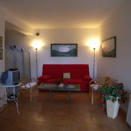 Alojamento de Acomodação e Pequeno-almoço Il Bruco In 4*